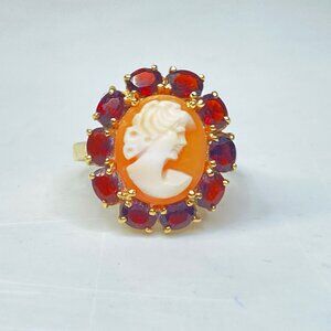 14K Gold Cameo Garnet Cluster Ring Size 7.25 Vintage 3.9g size 7.25 JR1120